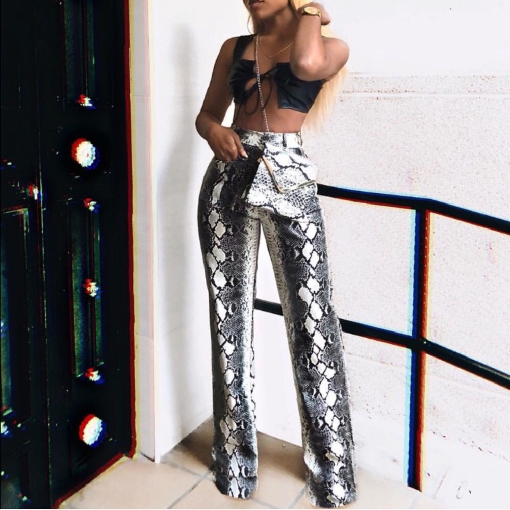SNAKE EYES VEGAN LEATHER TROUSERS : OH POLLY